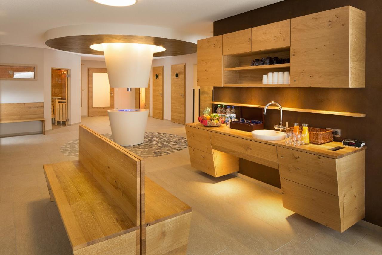 "Fewo Am Dorfplatz" - Annehmlichkeiten Von 4-Sterne Familien-Und Wellnesshotel Viktoria Koennen Mitgenutzt Werden Oberstdorf Exterior foto